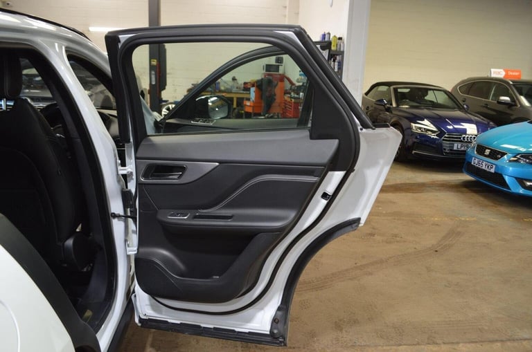 JAGUAR F-PACE 2.0 D180 Chequered Flag Auto AWD Euro 6 (s/s) 5dr 2019