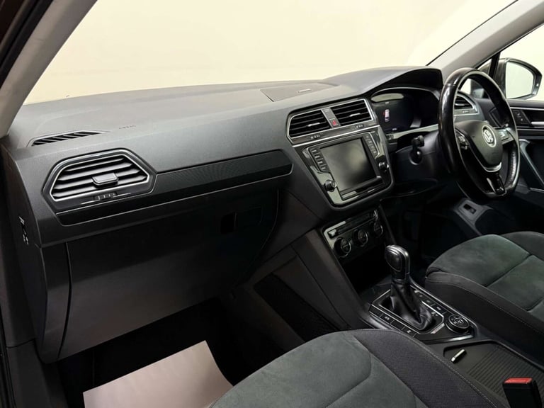 2017 Volkswagen Tiguan 2.0 TDI BlueMotion Tech SEL DSG 4Motion Euro 6 (s/s) 5dr SUV Diesel Automatic