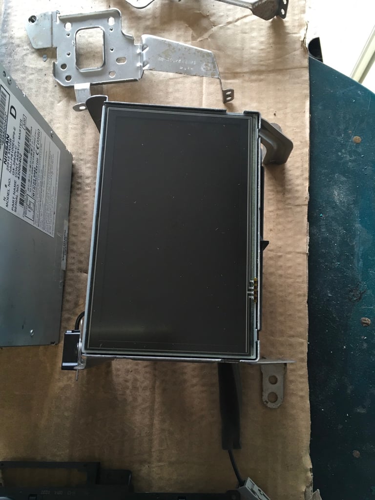 Nisan Navara radio 