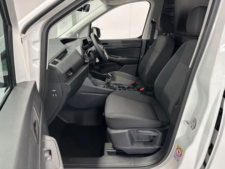 2024 74 VOLKSWAGEN CADDY MAXI 2.0 TDI C20 COMMERCE PANEL VAN 6DR DIESEL MANUAL L