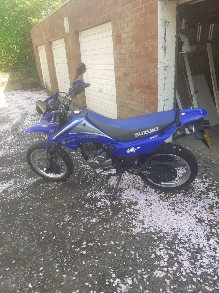 Suzuki, DR, 2009, 124 (cc)
