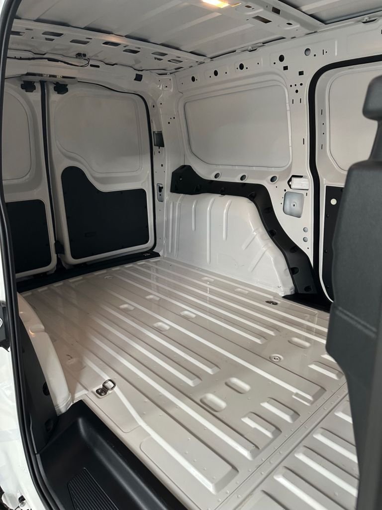 2024 74 VOLKSWAGEN CADDY MAXI 2.0 TDI C20 COMMERCE PANEL VAN 6DR DIESEL MANUAL L