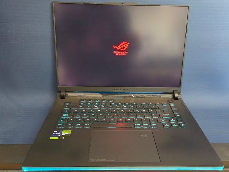 ASUS ROG STRIX SCAR G634JY i9 13980HX GEFORCE RTX 4090 32GB RAM 2TB SSD 2K 240HZ Laptop