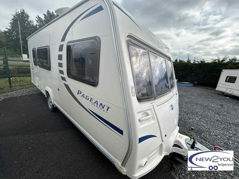 2010 Bailey Pageant Champagne 4 Berth - End bathroom - STOCK NO S051