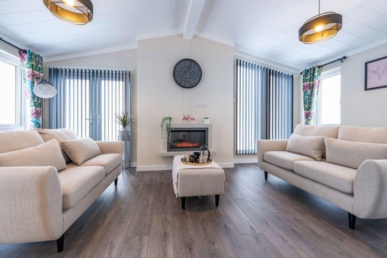 Omar Ikon Park Home in Cambs Norfolk Border  - Lodge / Caravan 