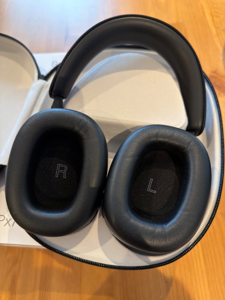Bowers & Wilkins Px7 S2 Noise Cancelling Wireless Headphones 