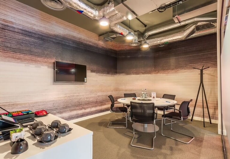 Furnished offices to rent in *Old Street*. Office Spaces for 4 to 60 desks EC1