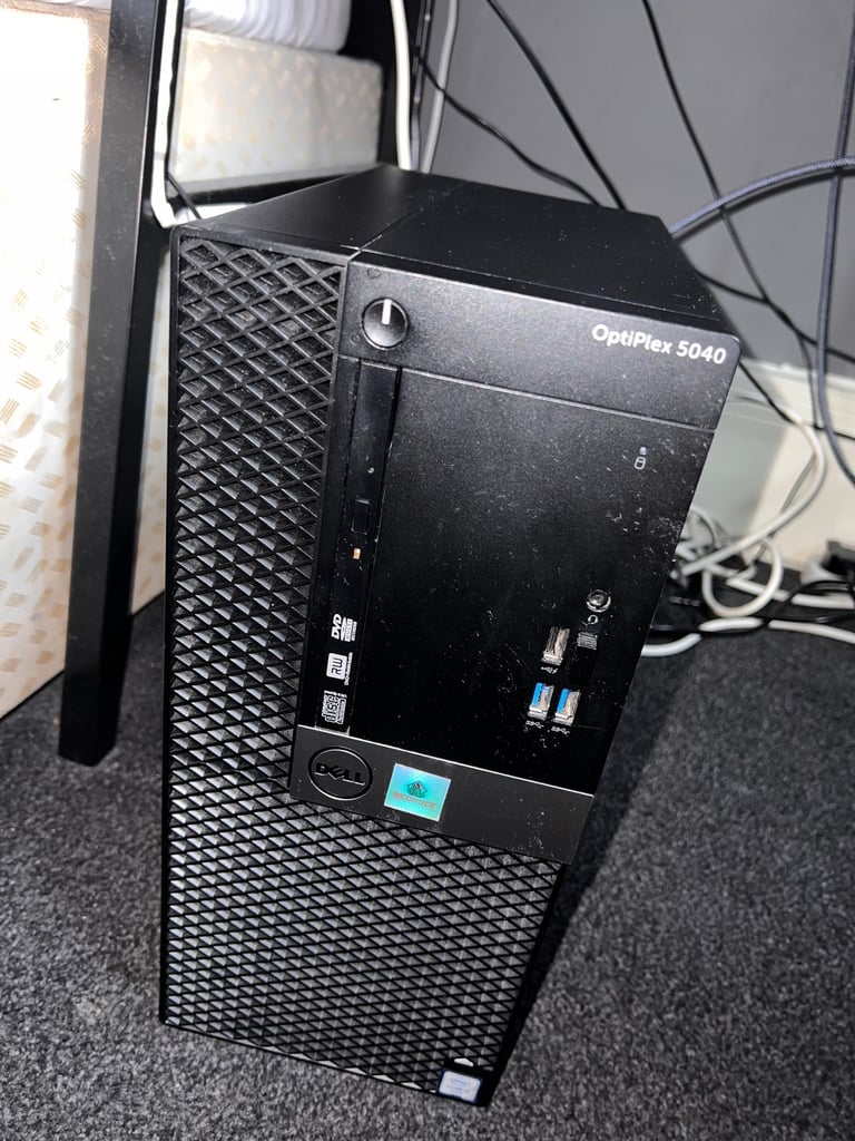 Dell Optiplex 5040  (256GB SSD, Intel Core i5-6500, 3.2GGHz, 16GB) Desktop