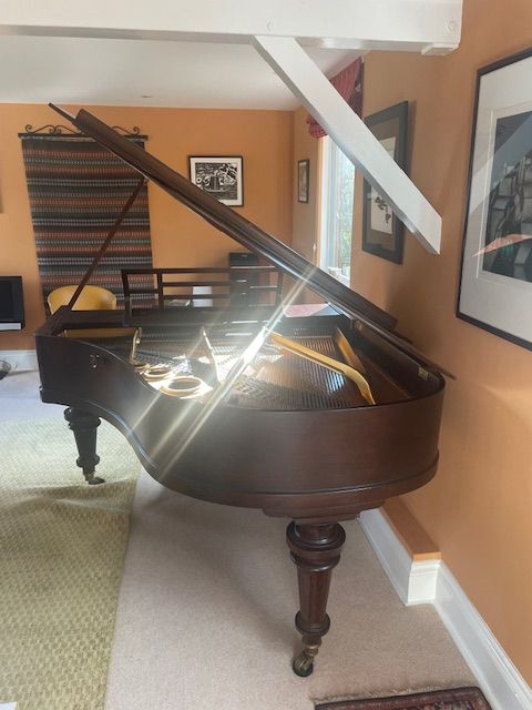 Bluthner baby grand piano (172cm, 5´8´´) from 1910. Immaculate condition, beautiful tone. 