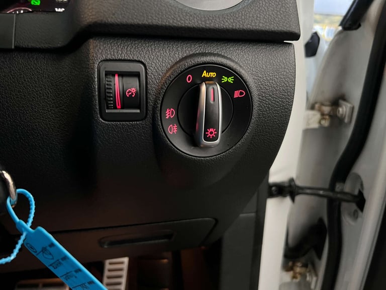 2015 Volkswagen Tiguan 2.0 Tiguan R-Line Edition TDI BlueMotion Technology 4Motion Semi-Auto 4WD ...