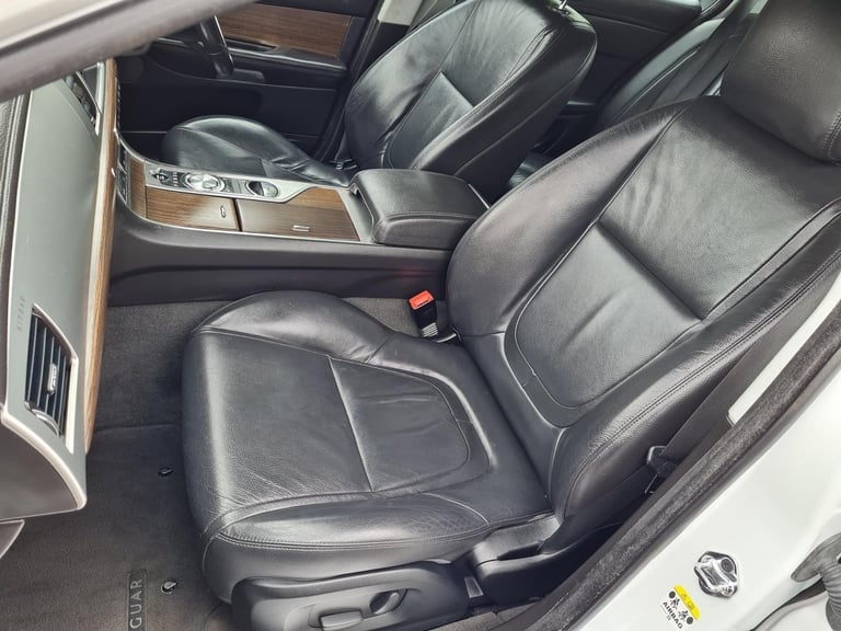 The Ultimate Diesel Automatic 2013 Jaguar XF Luxury Black Leather Interior Stunning Car