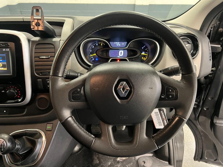2016 Renault Trafic 1.6 dCi 27 Sport Nav SWB Standard Roof Euro 6 5dr Panel Van Diesel Manual
