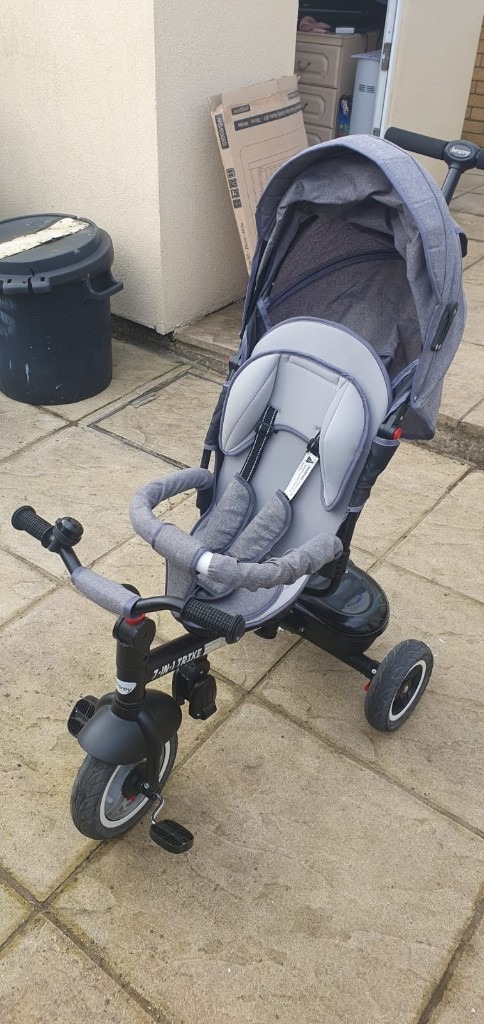 Childs 7 in 1 push trike