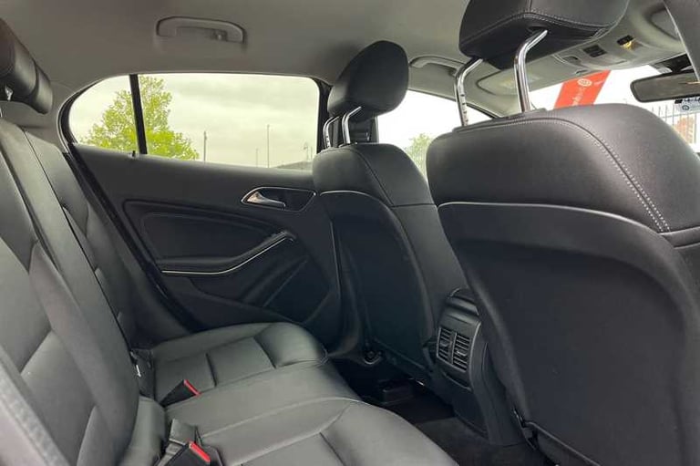 2017 Mercedes-Benz GLA 1.6 GLA200 Sport SUV 5dr Petrol 7G-DCT Euro 6 (s/s) (156 ps) SUV Petrol Au...