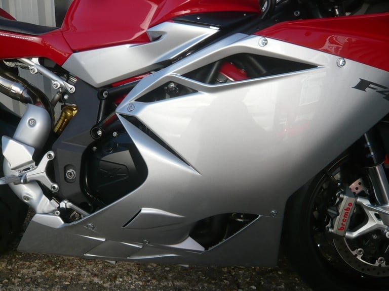 MV Agusta F4 1000R 2010 ITALIAN SUPER SPORTS BIKE PANAGALE V2 R 916 999 749 R SS