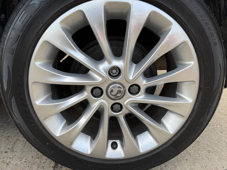 VAUXHALL CORSA 1.4i SE Auto Euro 6 3dr 2015