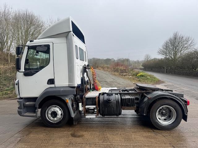 2016 16 DAF LF 220 EURO 6 4x2 urban tractor unit manual air con 