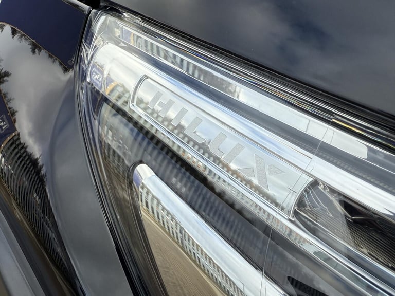 2019 Toyota Hilux 2.4 D-4D Invincible 50 Pickup Double Cab 4dr Diesel Auto 4WD Euro 6 (s/s) ( Pic...