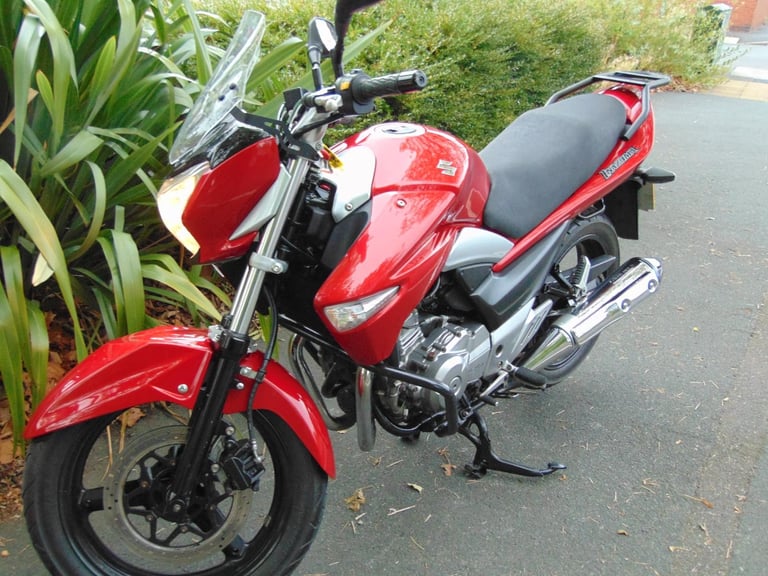 Suzuki GW250L3 Inazuma lightweight 250 naked beginner friendly learner commuter 