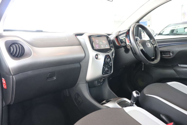 2016 Toyota AYGO 1.0 Aygo X-Play VVT-i CVT 5dr Hatchback Petrol Automatic