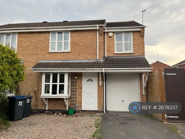 4 bedroom house in Nelson Drive, Hinckley, LE10 (4 bed) (#2678237)