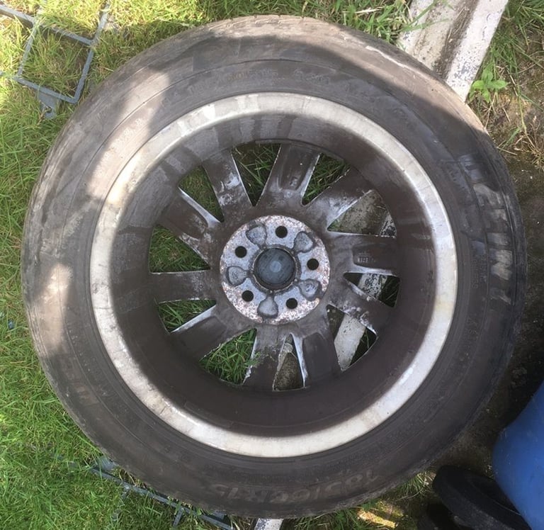 1 x Seat / VAG alloy / spare wheel & tyre. 185 60 R15. Eccles, Manchester