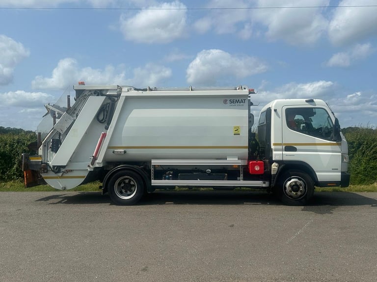 Mitsubishi Canter 7C15 4 X 2 Refuse Truck