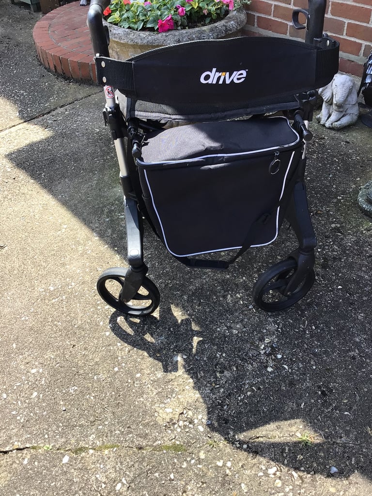 Drive mobility walker 