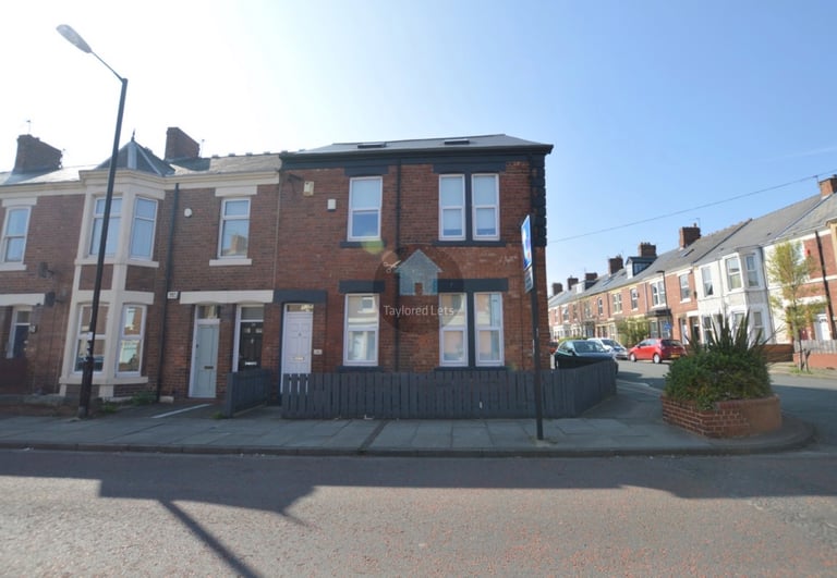 ONE BEDROOM AVAILABLE TO RENT IN A STUDENT HOUSE SHARE IN HEATON - £91PPPW