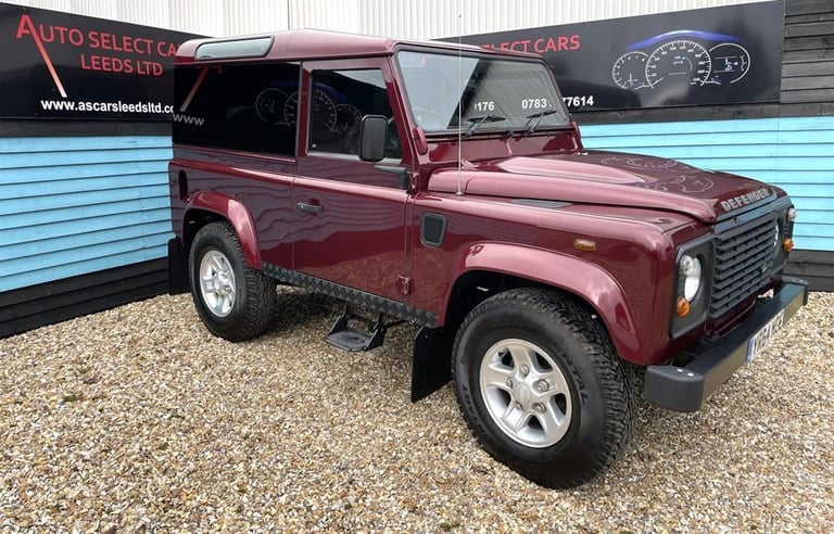1992 Land Rover Defender 110 2.5 D Station Wagon 3-doors red - For