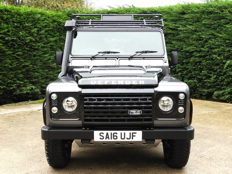 2016/16 LAND ROVER DEFENDER 90 2-2TDCI LIMITED EDITION ADVENTURE S/W IMMACULATE