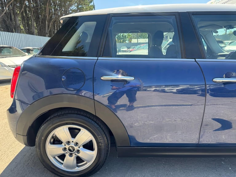 2014 MINI Cooper 1.5 AUTO 5DR Hatchback Petrol Automatic