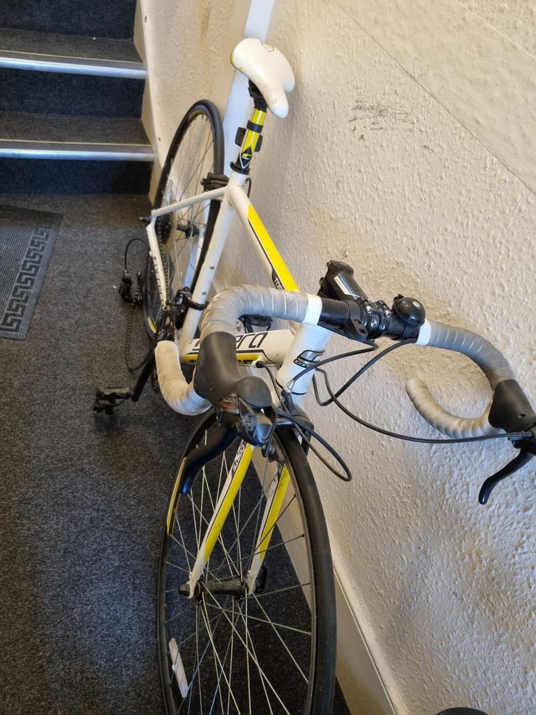 Carrera Bike