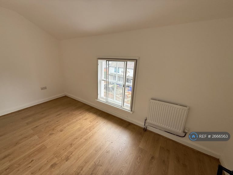 2 bedroom flat in High Street, Sandbach, CW11 (2 bed) (#2666563)
