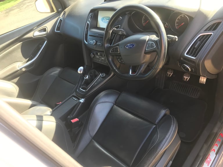 Ford, Focus st-3 2ltr petrol hatchback 2015, 5 door…. not vw 