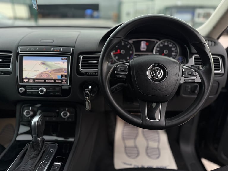 2015 Volkswagen Touareg 3.0 TDI V6 BlueMotion Tech Escape SUV 5dr Diesel