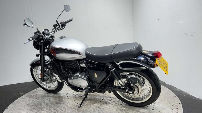 BSA Gold Star 650 2024 only 324 miles retro bike with a twist 650cc single