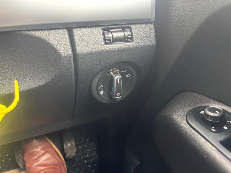 2017 Volkswagen Amarok 3.0 TDI V6 BlueMotion Tech Highline Auto 4Motion Euro 6 (s/s) 4dr Pick Up ...