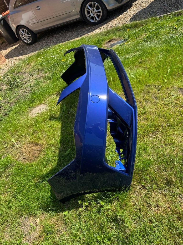 Seat Leon 2012-2017 Front Bumper No FR Matalic Blue