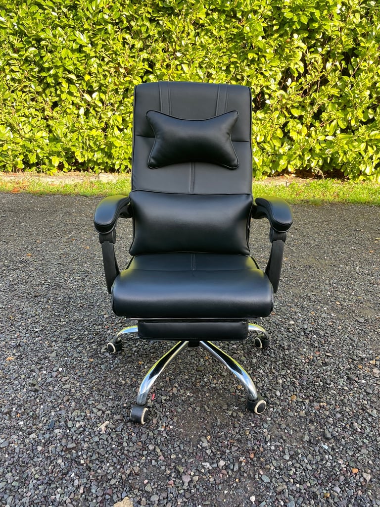 FREE DELIVERY 🥰🚚🥰 BLACK LEATHER OFFICE SPINNING CHAIR GREAT CONDITION 