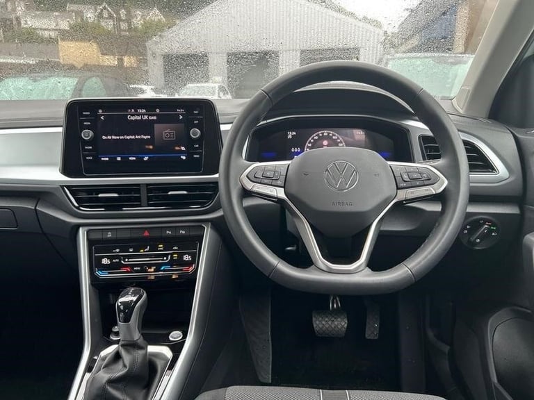 2024 Volkswagen T-Roc 1.5 TSI (150ps) Match DSG + 17' ZURICH ALLOYS/LED HEADLIGHTS Automatic Hatc...