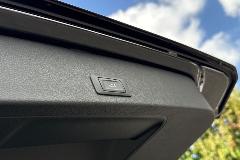 2025 Audi Q2 S line 30 TFSI  116 PS 6-speed SUV PETROL Manual