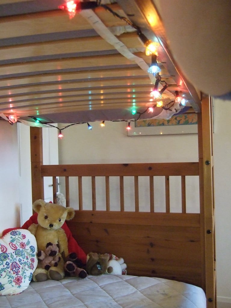 Ikea beautiful wooden Hemnes Bunk or 2 single 90x200cm beds - plus mattress and memory foam topper.