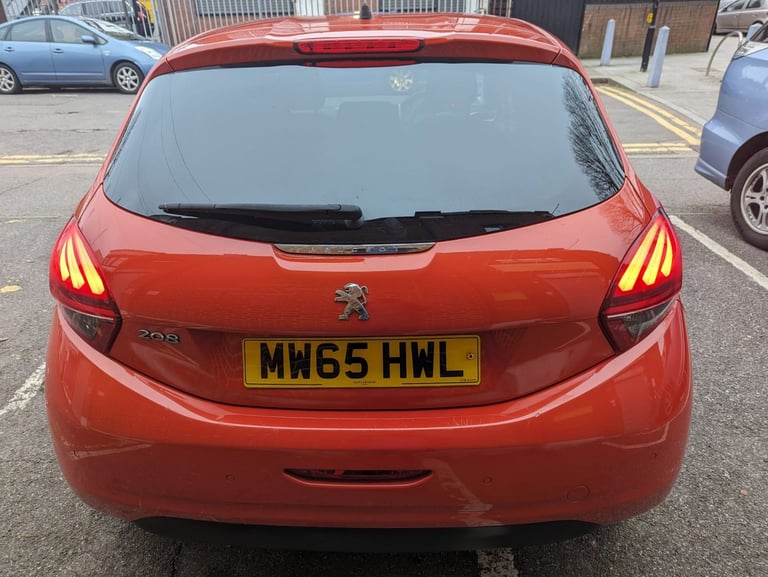 Peugeot, 208, Hatchback, 2015, Manual, 1199 (cc), 5 doors