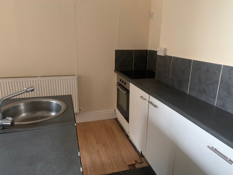 One bedroom flat for rent in central Halifax 