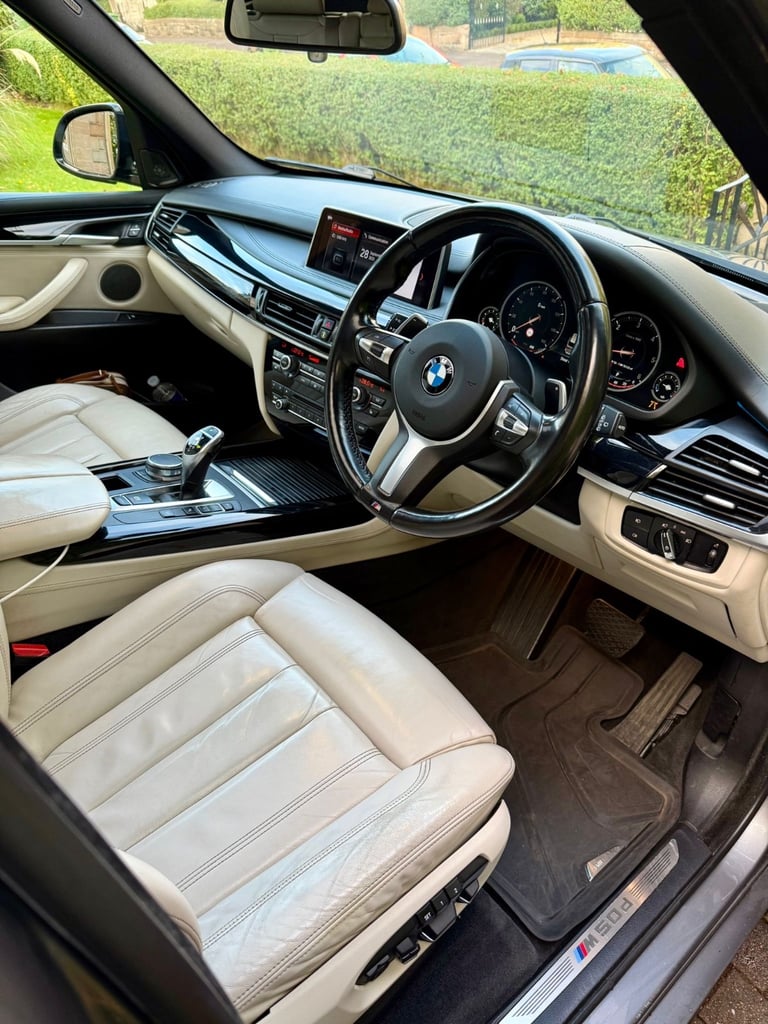 BMW X5 M50D 2017 7 Seats 3.0L Diesel,FSH,Pan Roof,HUD,Reverse Camera,M Performance Kit,Apple CarPlay