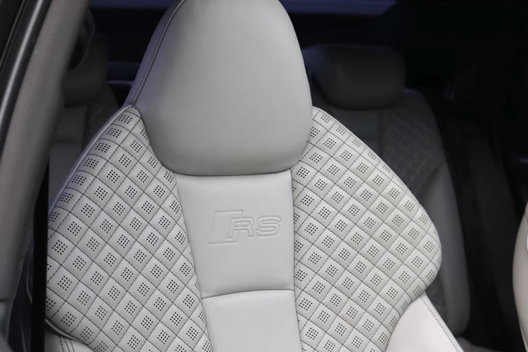 Audi RS3 2.5 TFSI S Tronic quattro - STAGE 2 - PAN RF - ACC - CARBON - SS SEATS 