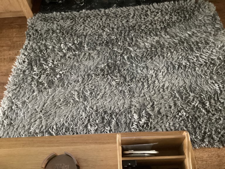 Grey shaggy pile rug 160 x 120 cm