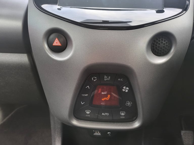 2019 Toyota AYGO VVT-I X-TREND X-SHIFT Hatchback PETROL Manual