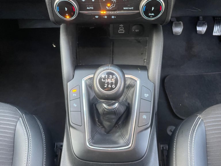 FORD KUGA 1.5 Kuga Titanium Edition 5 door 1.5L EcoBoost 150PS FWD 6 Speed